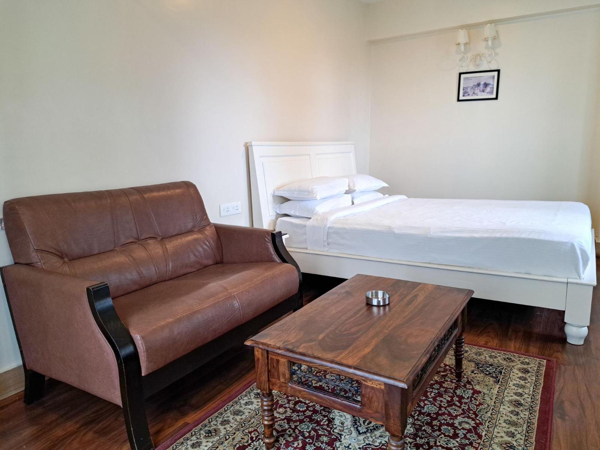 The Heritage Club - Tripura Castle Hotel And Spa Shillong Eksteriør bilde